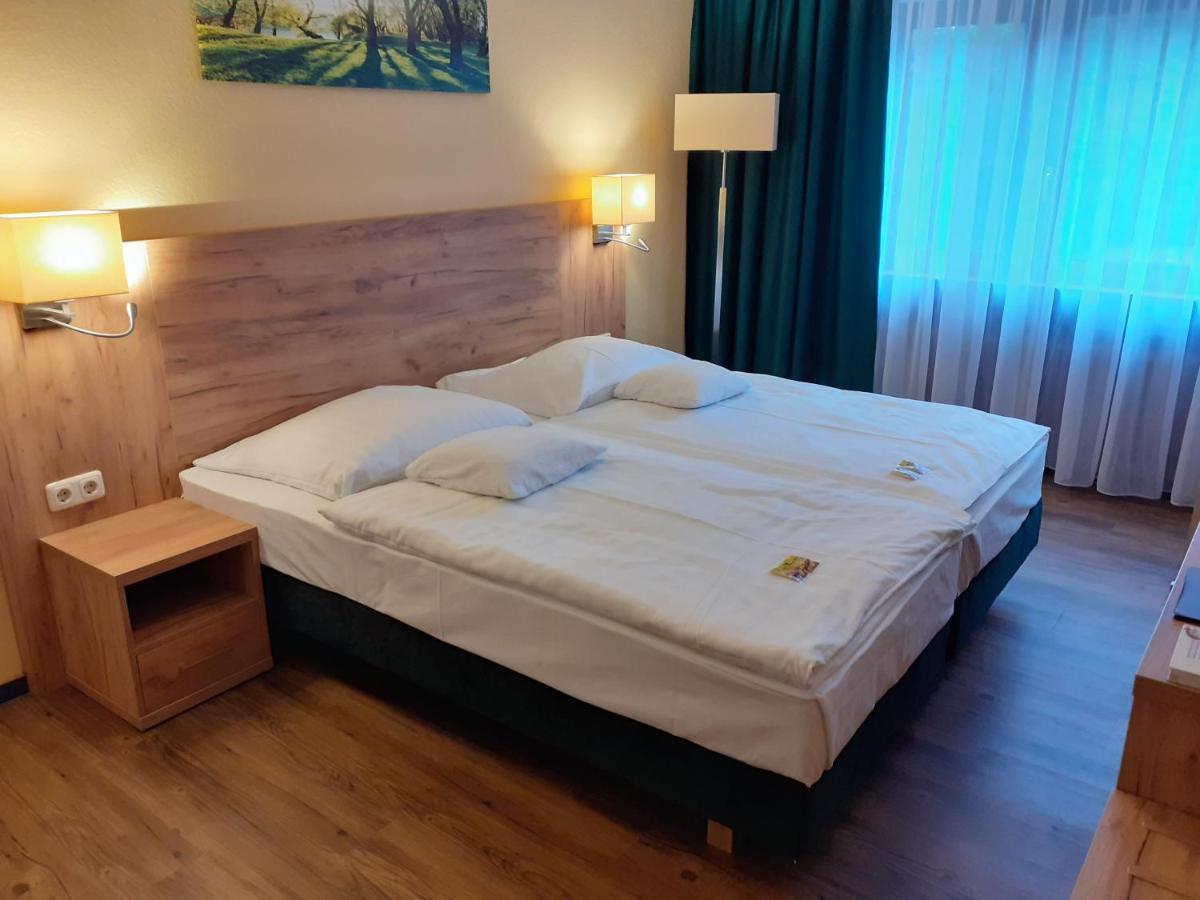 Land-Gut-Hotel Zum Alten Forsthaus - Aufladestation Fuer Elektroautos Hurtgenwald Екстер'єр фото