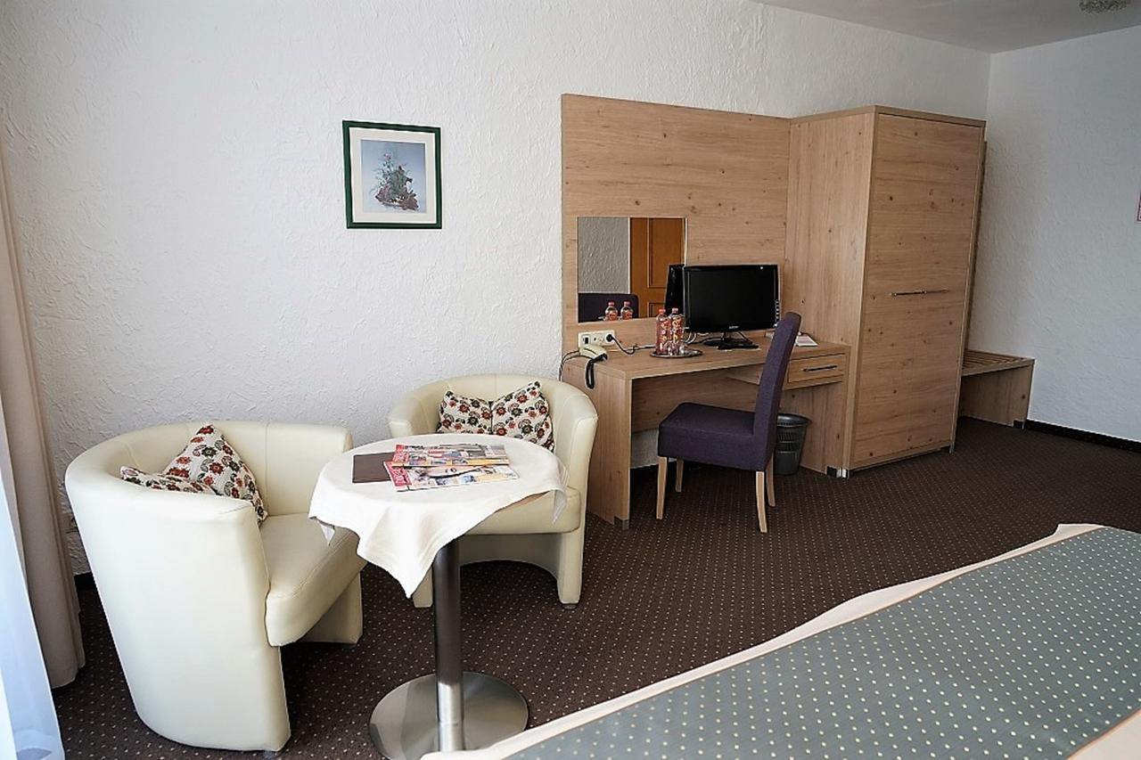 Land-Gut-Hotel Zum Alten Forsthaus - Aufladestation Fuer Elektroautos Hurtgenwald Екстер'єр фото
